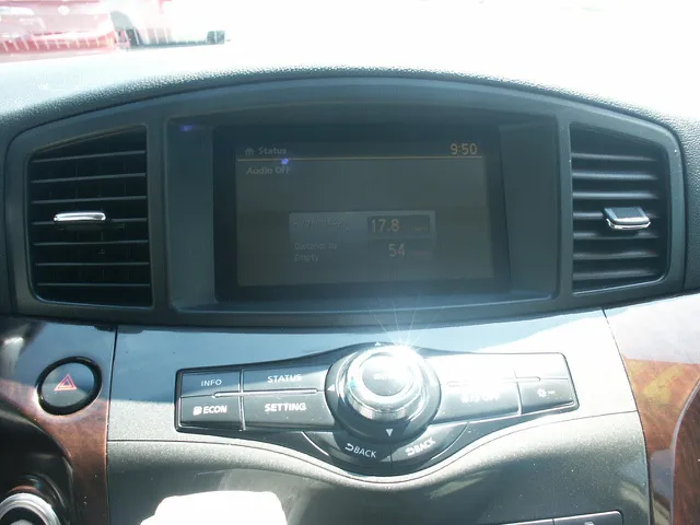 2013 Nissan Quest SV - Photo 12