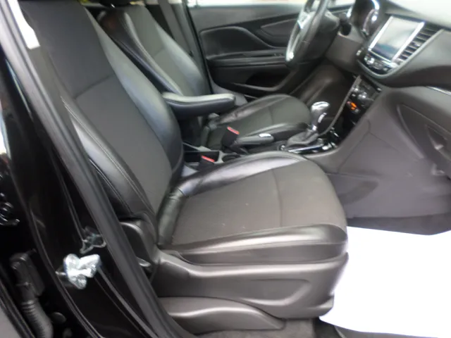 2021 Buick Encore Preferred photo 2