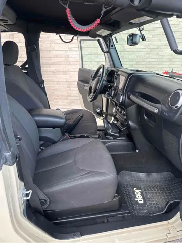 2017 Jeep Wrangler Sport S - Photo 9