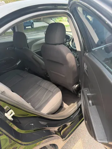 2017 Chevrolet Sonic LT - Photo 12