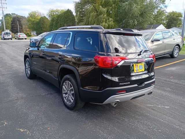 2017 Gmc Acadia SLE photo 2