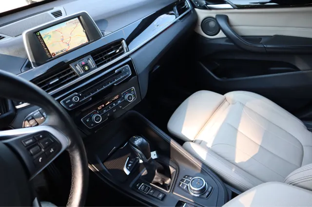 2017 BMW X1 28i - Photo 23