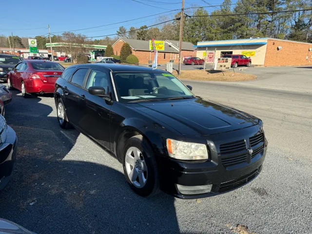 2008 Dodge Magnum Base's photo