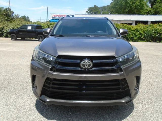 2019 Toyota Highlander SE - Photo 15