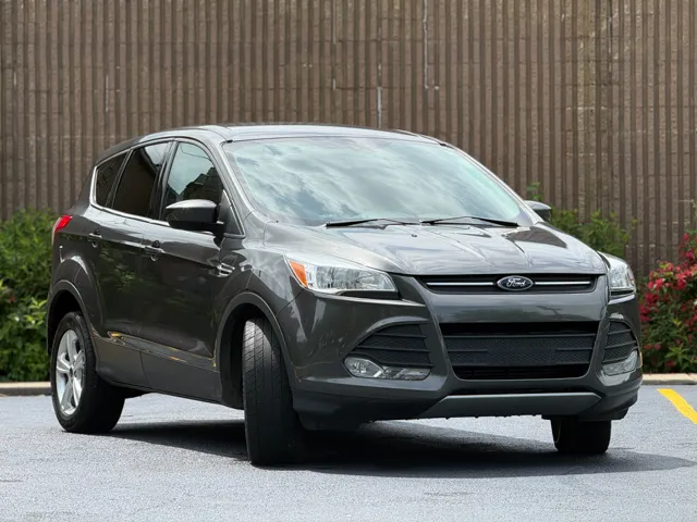 2015 Ford Escape SE - Photo 9