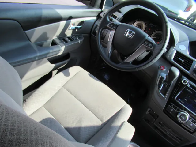 2013 Honda Odyssey LX - Photo 20