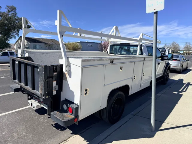 2017 Ford F-550 - Photo 7
