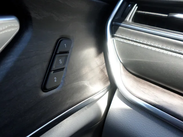 2023 Jeep Grand Cherokee Overland - Photo 29