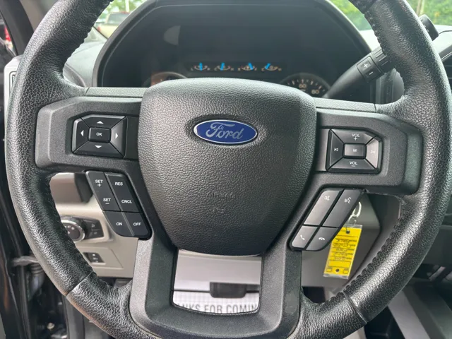 2015 Ford F-150 XLT photo 22