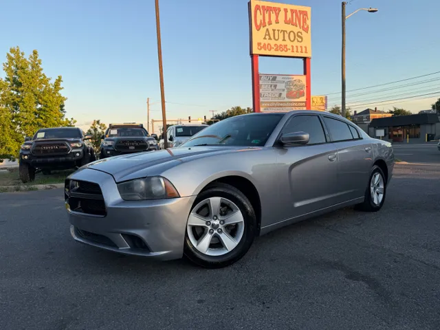 2013 Dodge Charger SE's photo