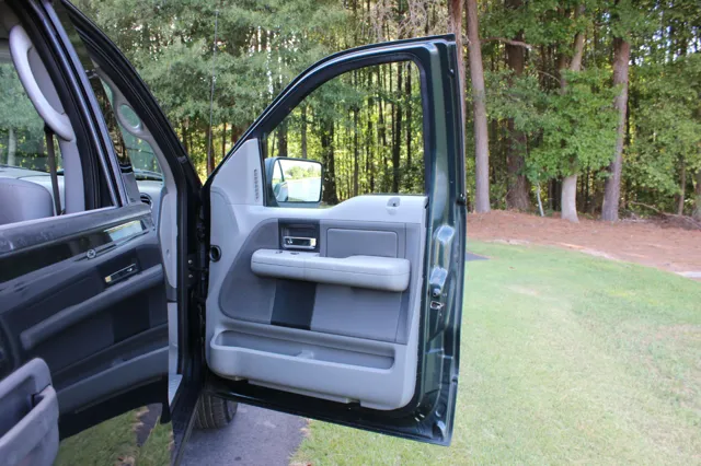 2004 Ford F-150 XLT - Photo 18