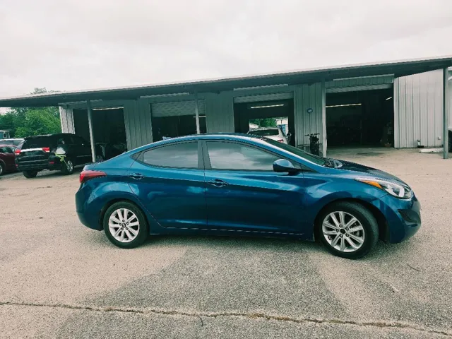 2016 Hyundai Elantra 1.8 SE M/T's photo
