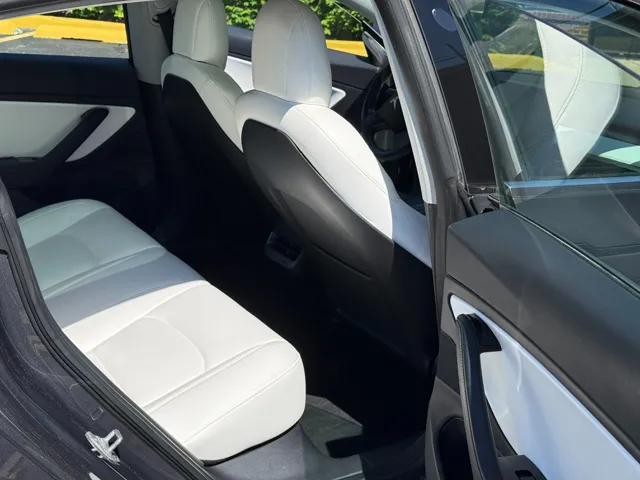 2018 Tesla Model 3 - Photo 31