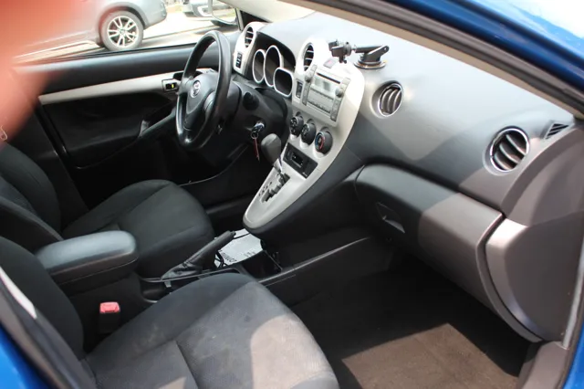 2010 Toyota Corolla Matrix L 4WD photo 17