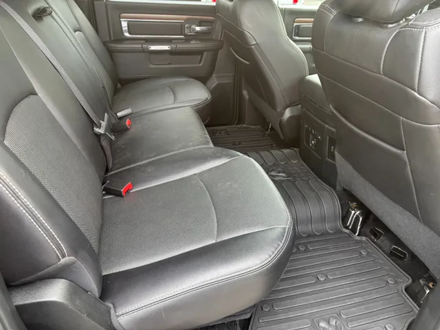 2017 Ram 1500 Laramie photo 17