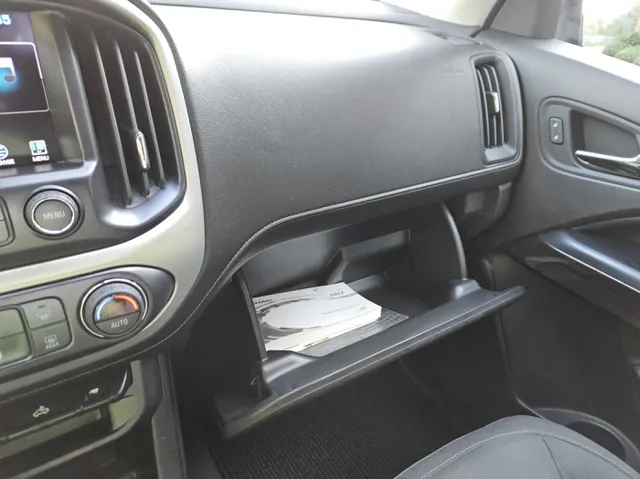2017 GMC Canyon SLE - Photo 23