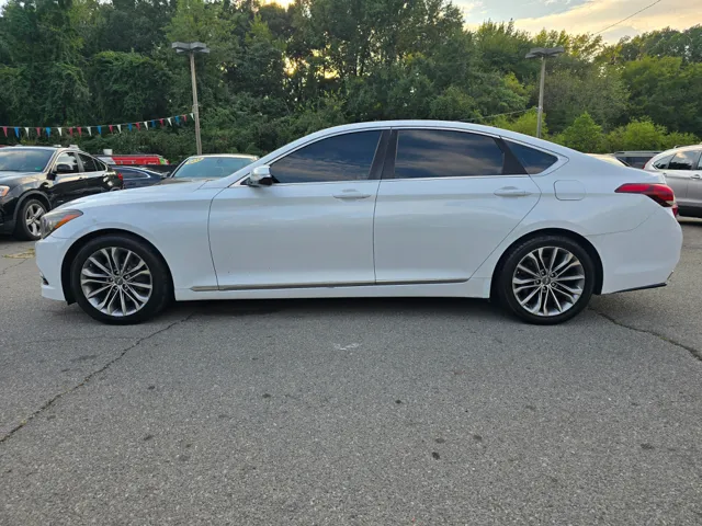 2015 Hyundai Genesis 3.8 photo 2