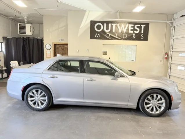 2016 Chrysler 300 C AWD's photo
