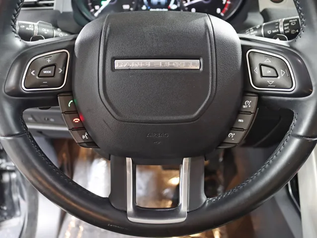 2016 Land Rover Range Rover Evoque SE photo 12