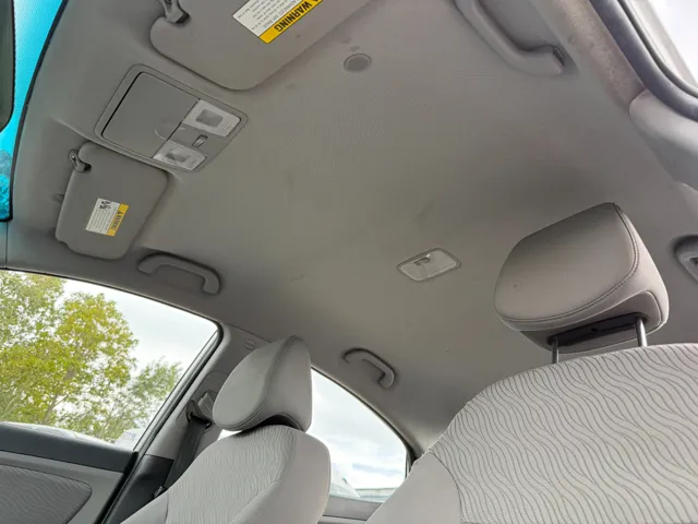 2014 Hyundai Accent GLS - Photo 25