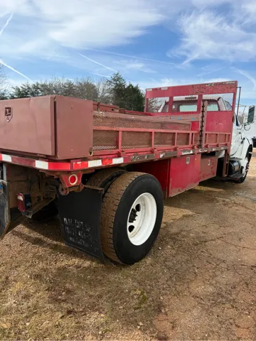 2008 Ford F-750 - Photo 6