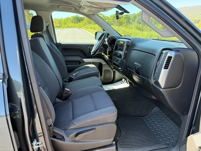2017 Chevrolet Silverado 1500 LT Z71 photo 22