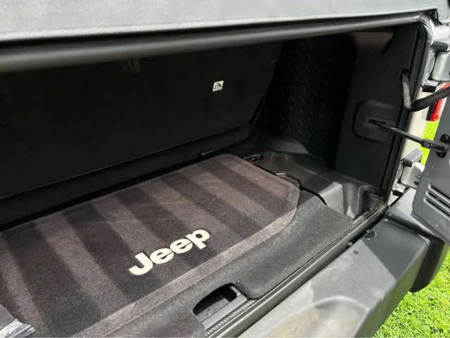 2011 Jeep Wrangler Sport - Photo 9