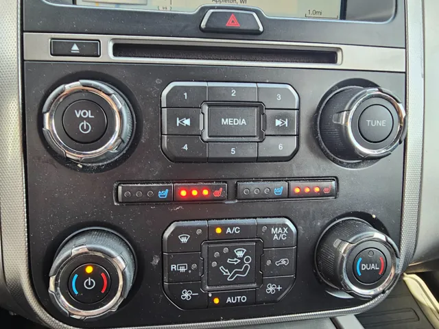 2016 Ford Expedition XLT - Photo 23