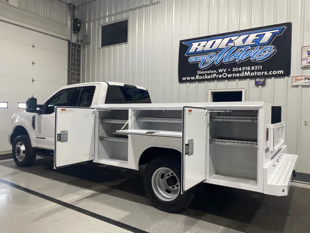 2019 Ford F-350 Super Duty Chassis Cab - Photo 9