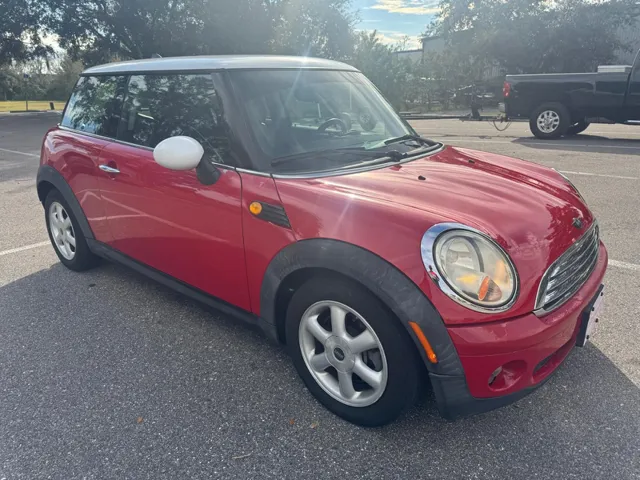 2010 MINI Cooper Base's photo