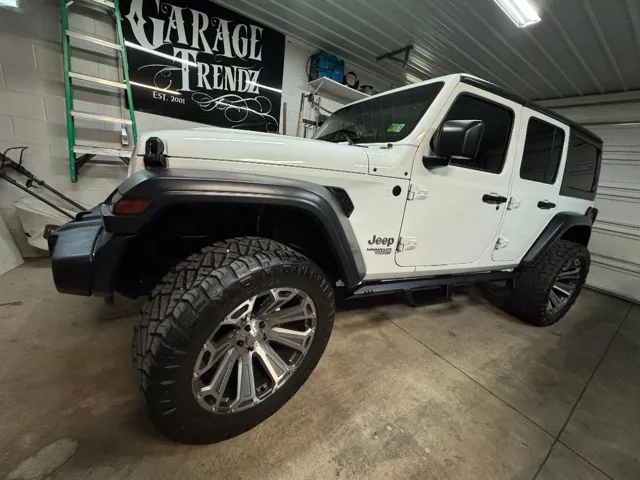 2018 Jeep All-New Wrangler Unlimited Sport's photo
