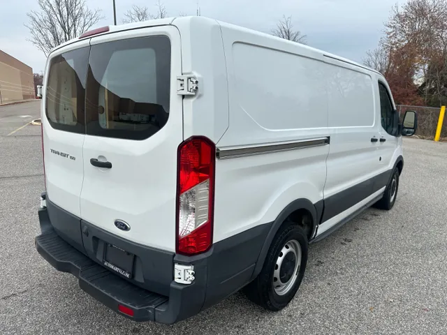 2017 Ford Transit Cargo photo 4