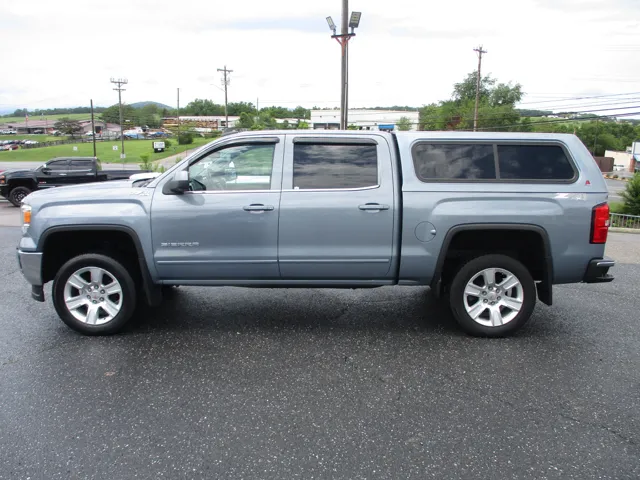 2015 GMC Sierra 4WD Crew Cab SLE SWB's photo
