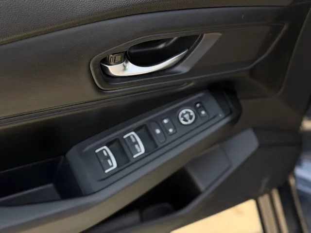 2023 Honda Accord EX - Photo 8