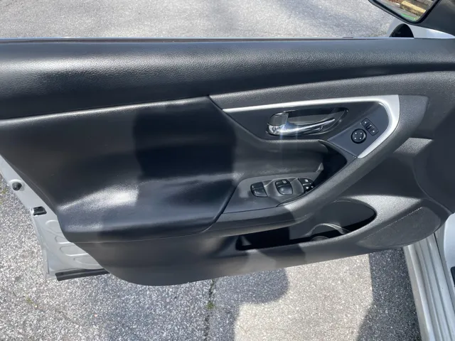2017 Nissan Altima SV - Photo 8