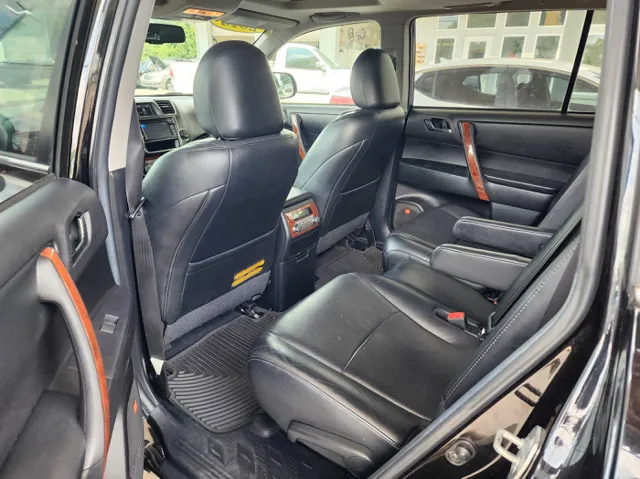 2013 Toyota Highlander Base Hybrid photo 8