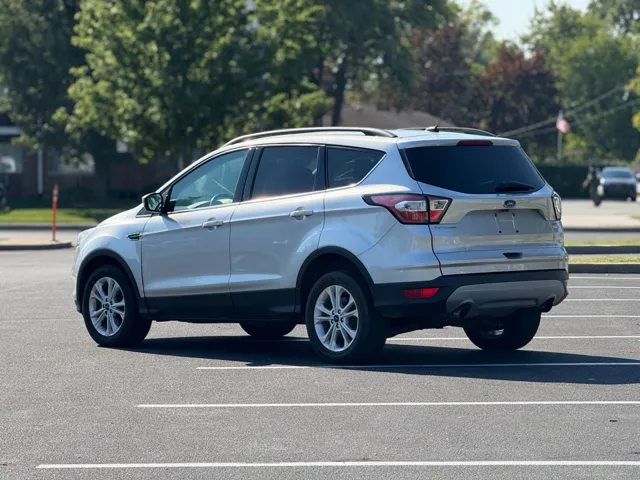 2017 Ford Escape SE photo 6