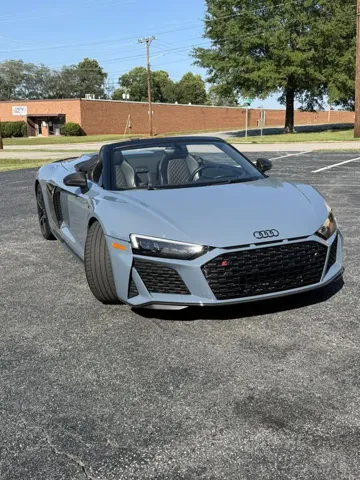 2022 Audi R8 Performance - Photo 8