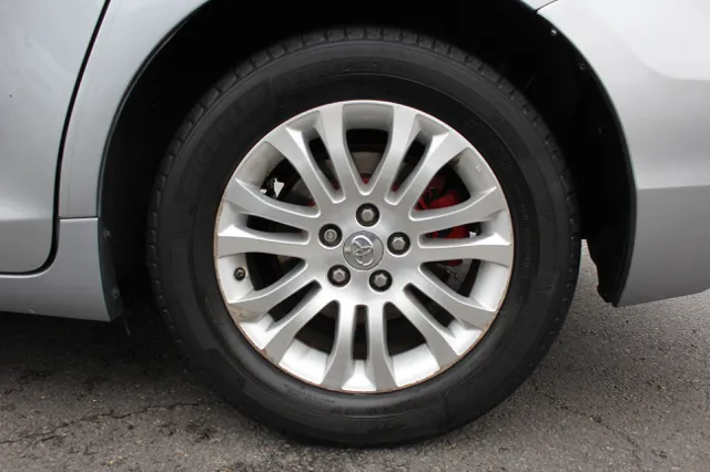 2015 Toyota Sienna XLE - Photo 26