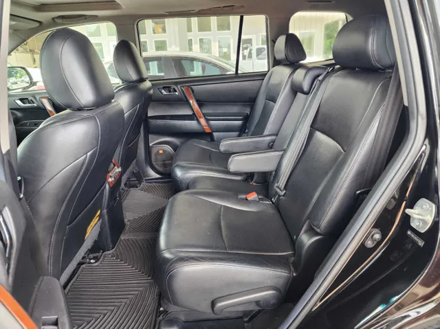 2013 Toyota Highlander Base Hybrid photo 9
