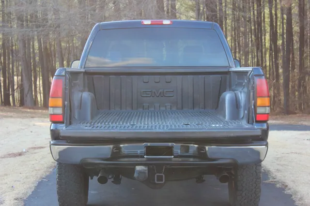 2005 GMC Sierra 2500HD - Photo 14