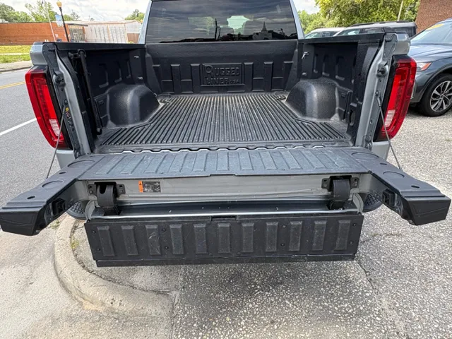 2025 GMC Sierra 1500 SLT - Photo 10