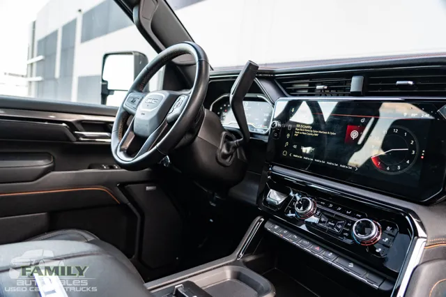 2024 GMC Sierra 2500HD AT4 - Photo 35
