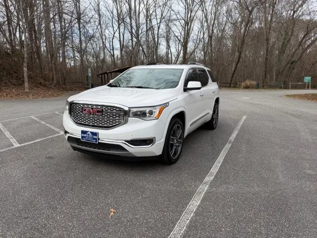 2019 GMC Acadia Denali's photo