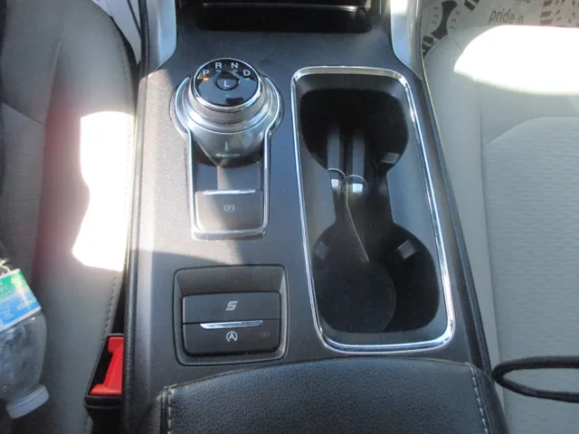 2020 Ford Fusion SE - Photo 12