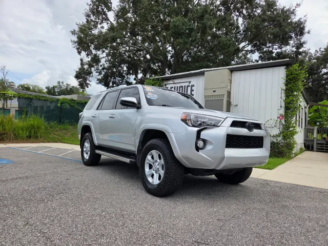 2016 Toyota 4Runner SR5's photo