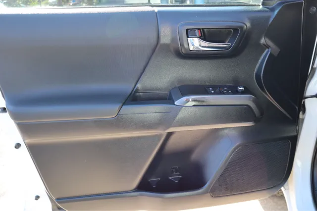 2017 Toyota Tacoma TRD Off Road - Photo 15