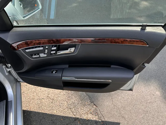 2010 Mercedes-Benz S-Class S550 - Photo 12
