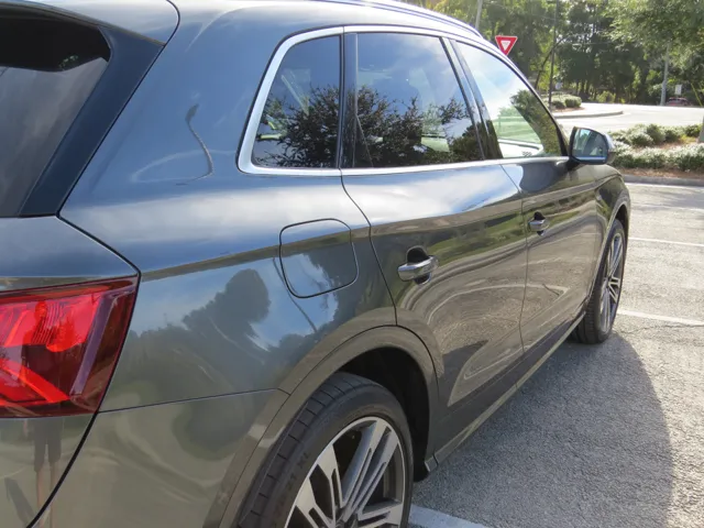 2018 Audi SQ5 Prestige photo 2