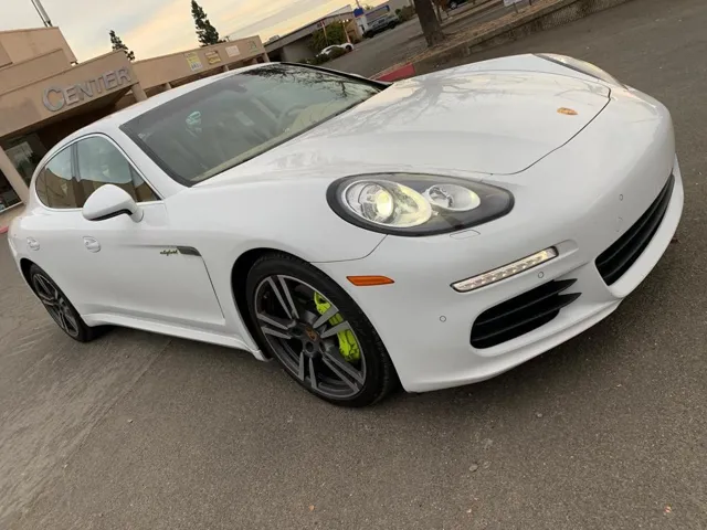 2015 Porsche Panamera S E-Hybrid's photo